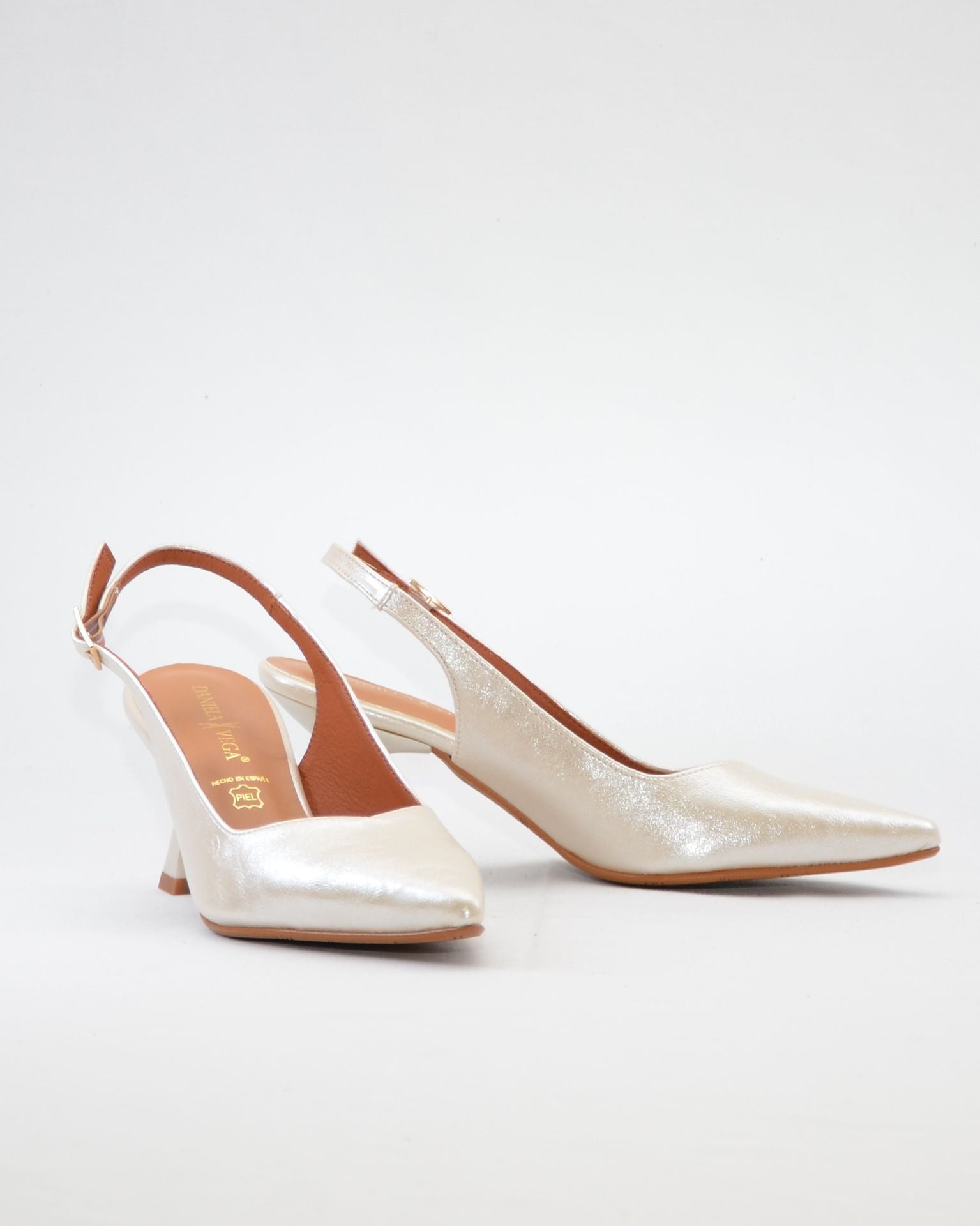 ZAPATO SALON DESTALONADO MUJER DANIELA VEGA 2315BD CHAMPANG