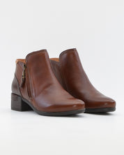 BOTIN MUJER TACON BAJO COLOR CUERO PIKOLINOS MALAGA W6W-8648