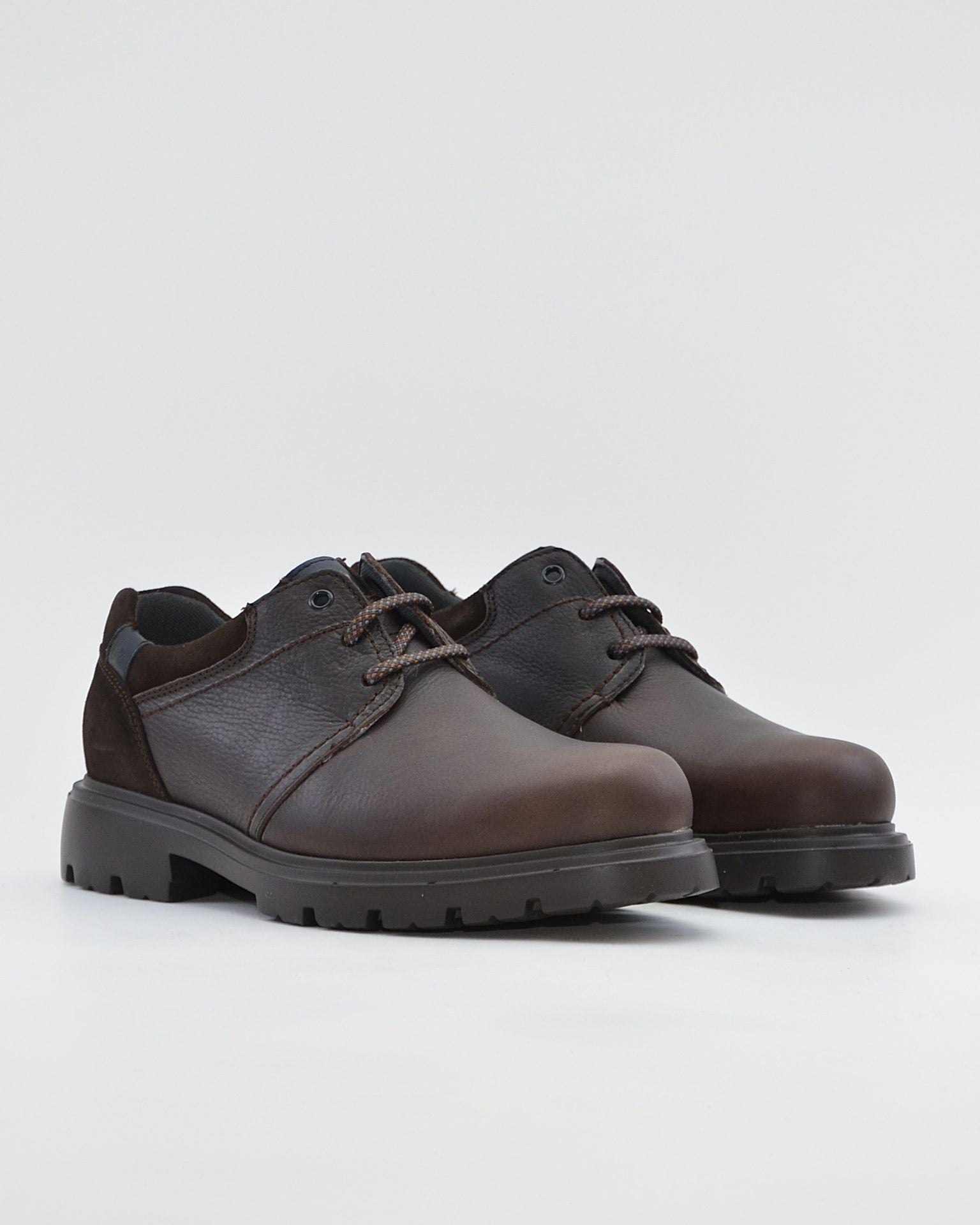 ZAPATO CABALLERO CON CORDONES PIEL ENGRASADA PITILLOS 40231 MARRON