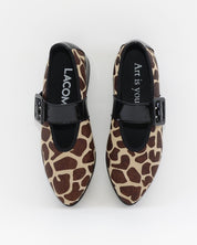 MERCEDITAS MUJER ANIMAL PRINT JIRAFA CHAROL NEGRO CON CORREA Y HEBILLA LACOMBA CEDAR