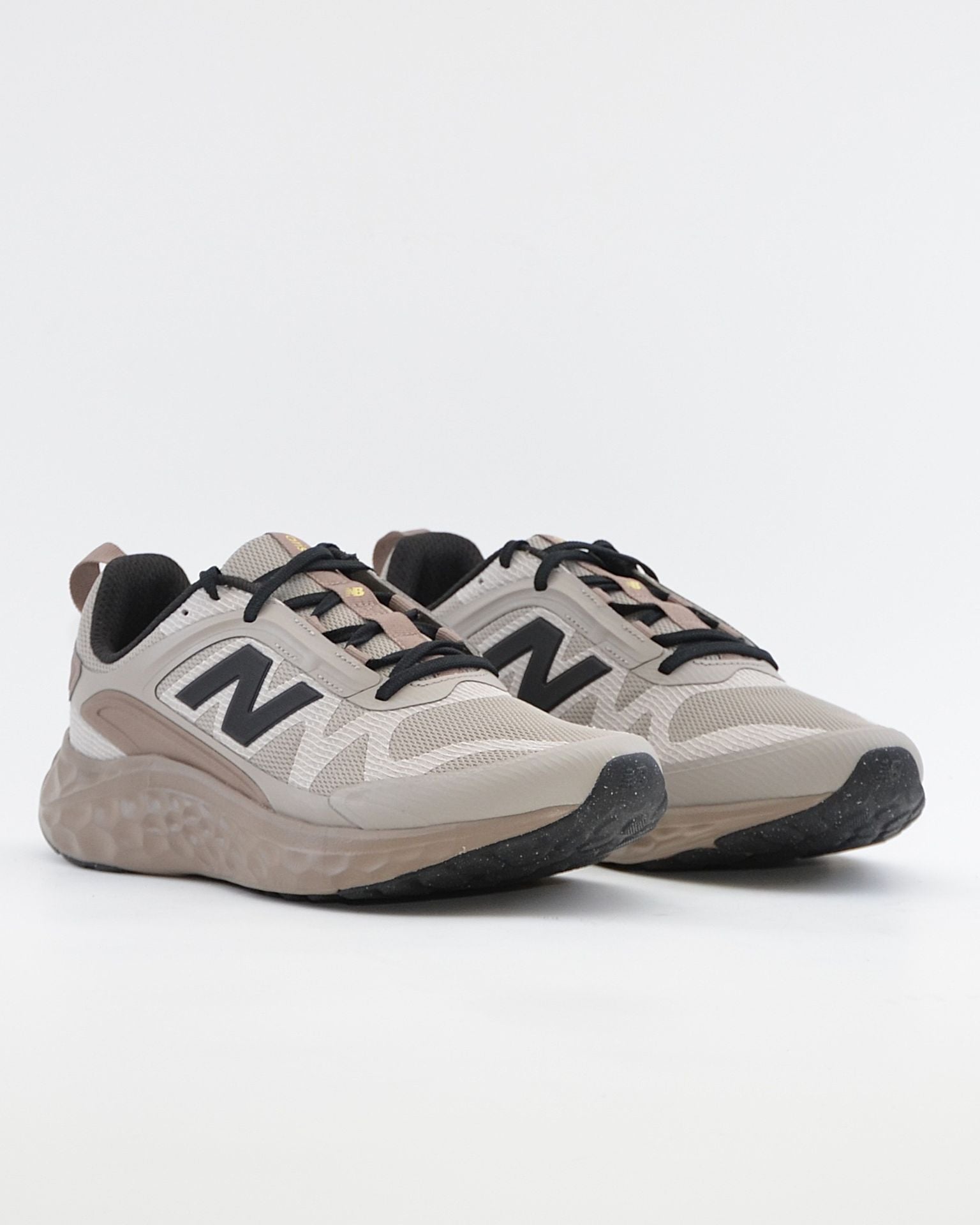 SNEAKERS NEW BALANCE MARIS 8P6 ZAPATILLAS DEPORTIVAS HOMBRE COLOR BEIGE FRESH FOAM