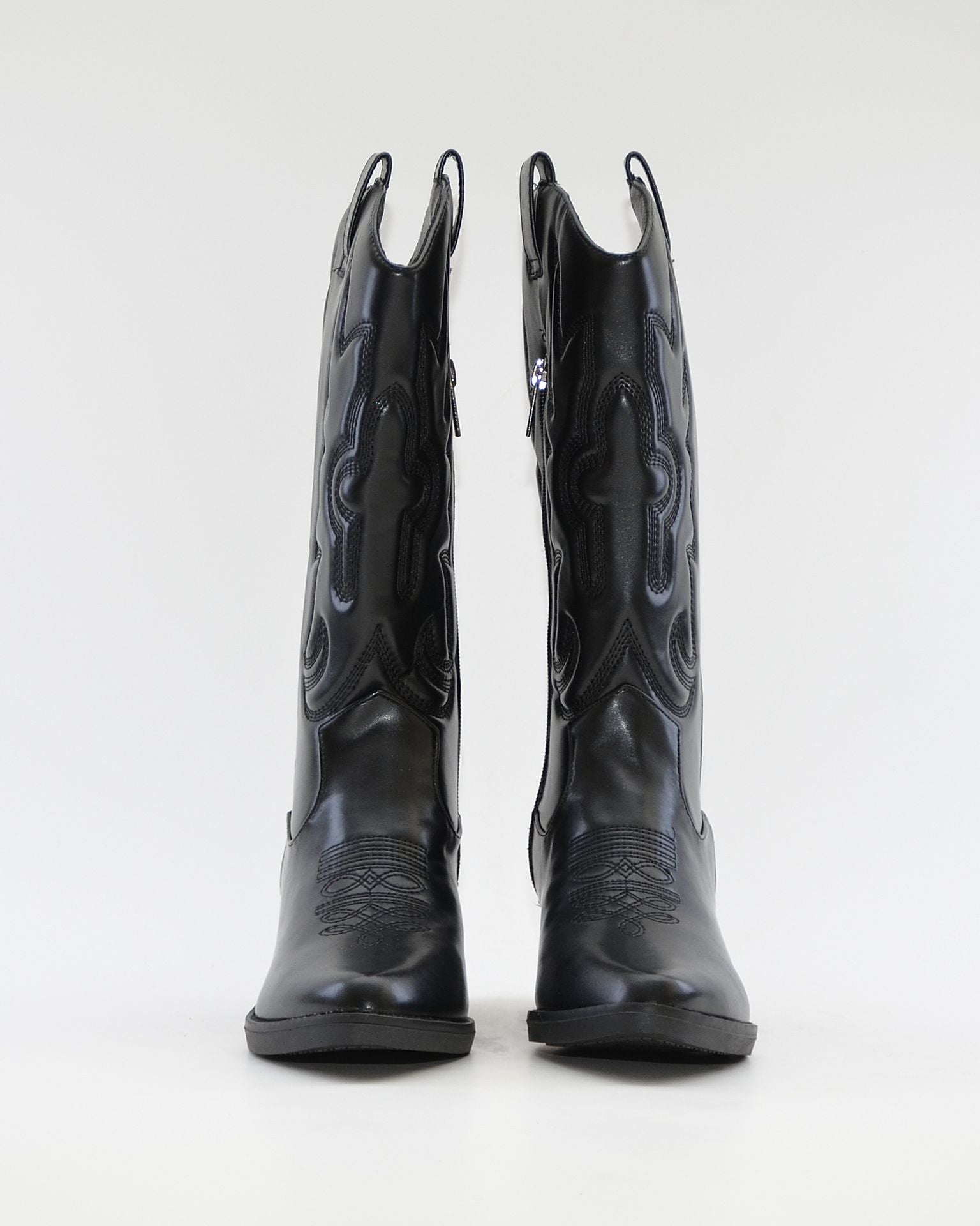 BOTA COWBOY COLOR NEGRO CON CREMALLERA  XTI 143119