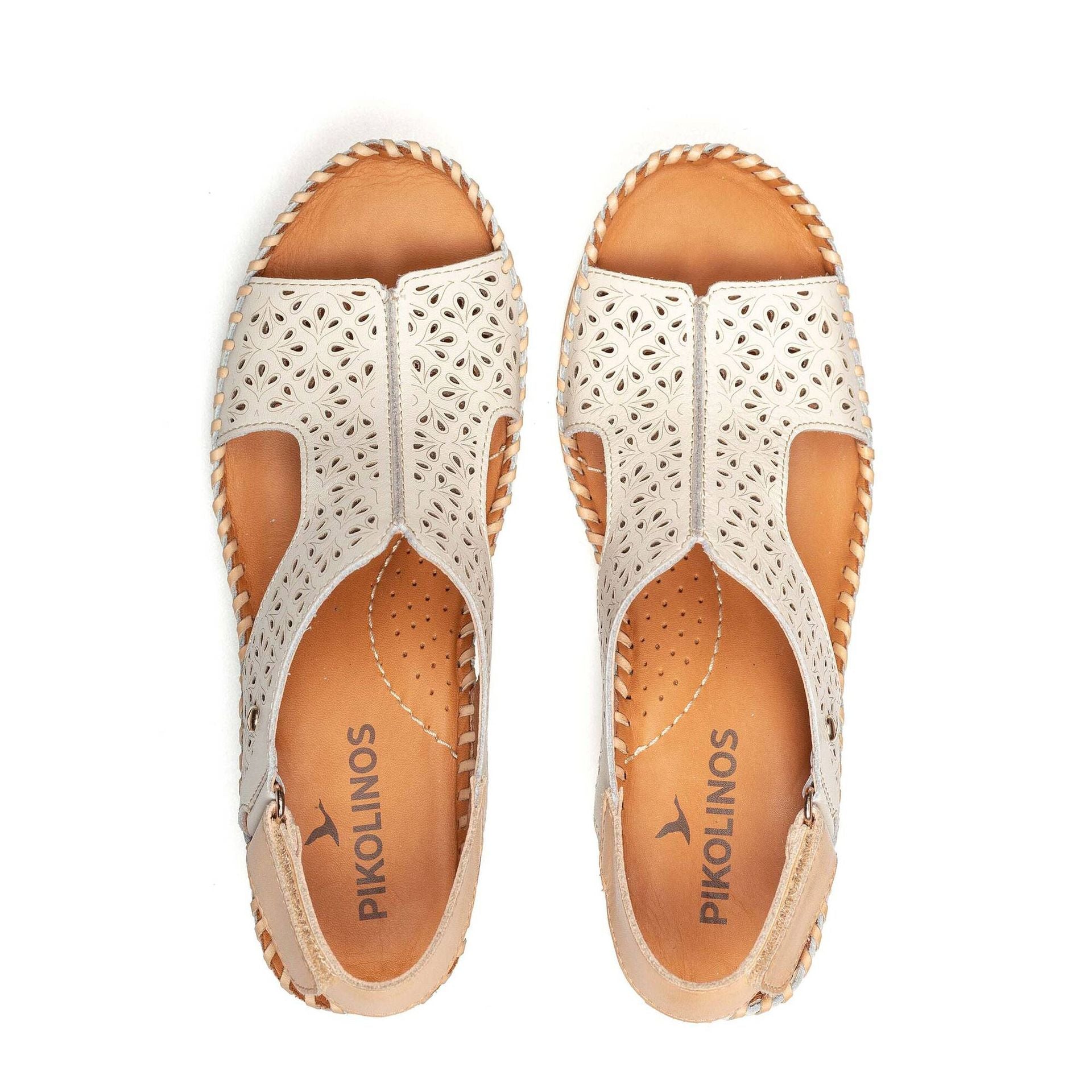 SANDALIA CUÑA MUJER PIEL MICROPERFORADA COLOR NATA PIKOLINOS W3Z-1623C1