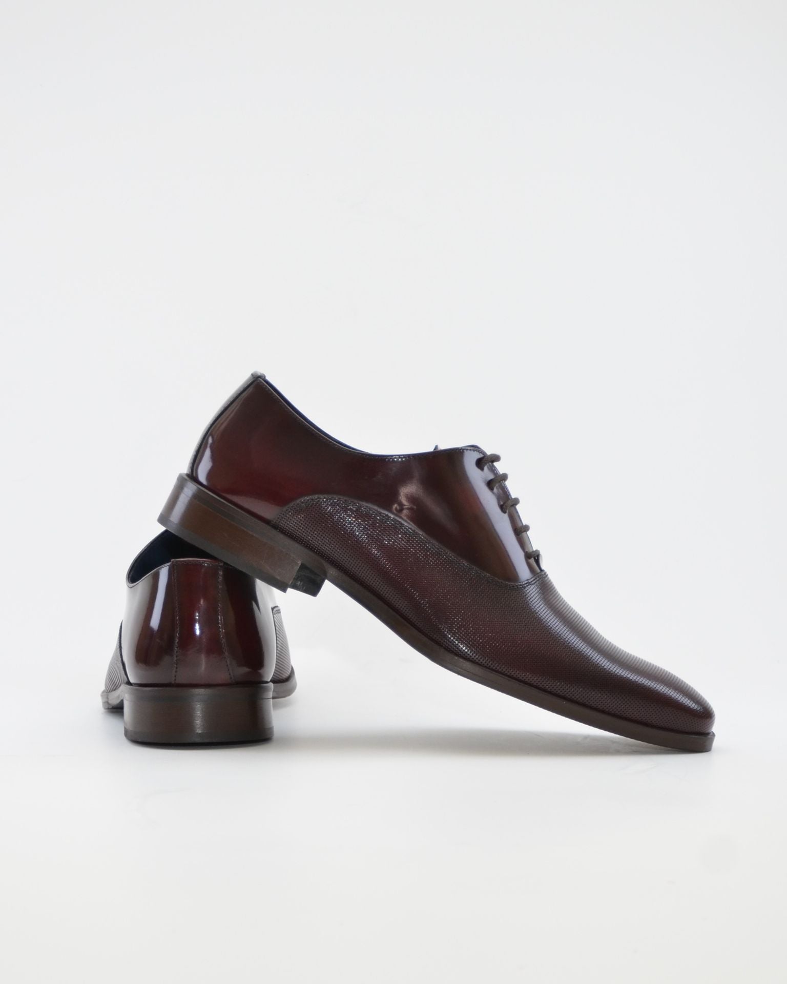 ZAPATO HOMBRE OXFORD FLORENTIC BURDEOS MICROPERFORADO