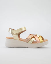 SANDALIA CUÑA METALIZADA TUBULAR PLANTA ACOLCHADA PITILLOS 11290 ORO