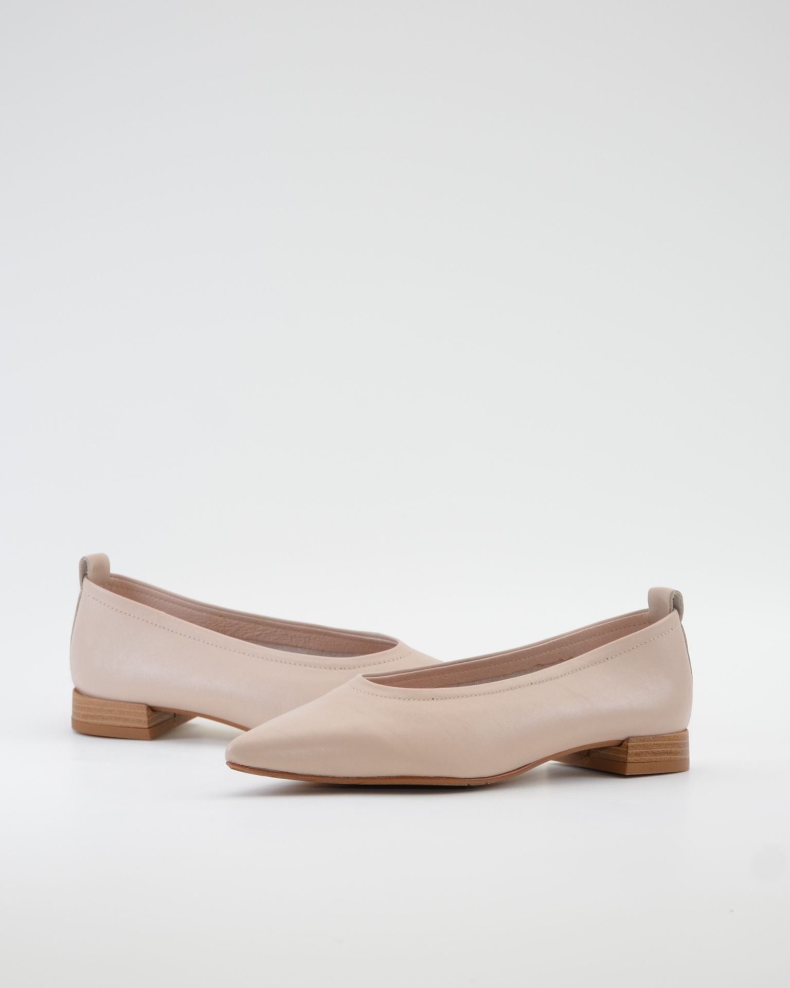 BAILARINAS DE PIEL COLOR BIEGE LACOMBA LILY