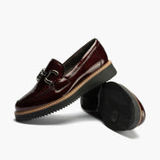 MOCASIN PLANO CHAROL BURDEOS PISO BAJO 10760
