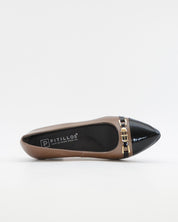 ZAPATO SALON PITILLOS COMBINADO TOPO NEGRO CON ADORNO DORADO 11682