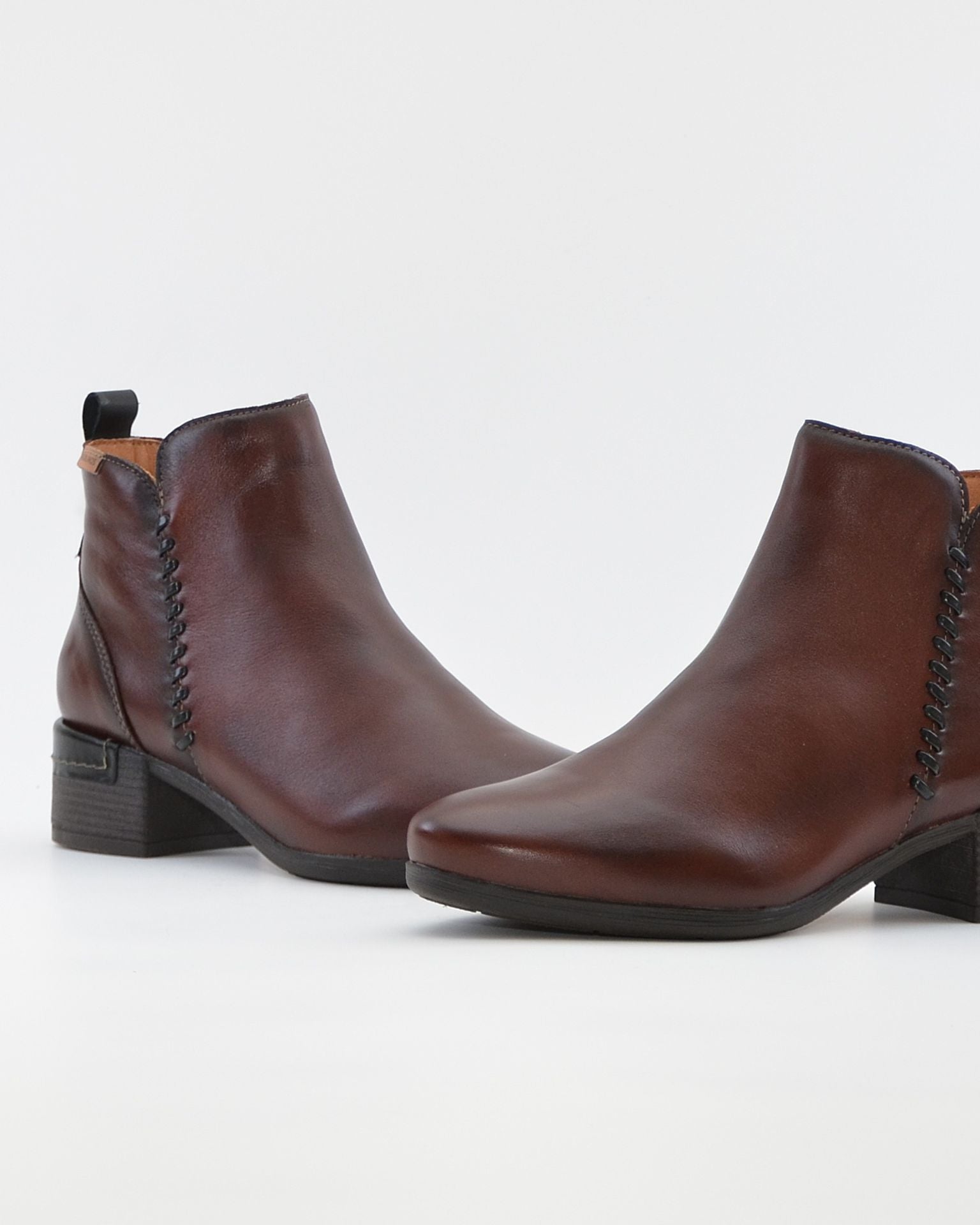 BOTIN MUJER TACON BAJO COLOR MARRON PIKOLINOS MALAGA W6W-8950 CAOBA