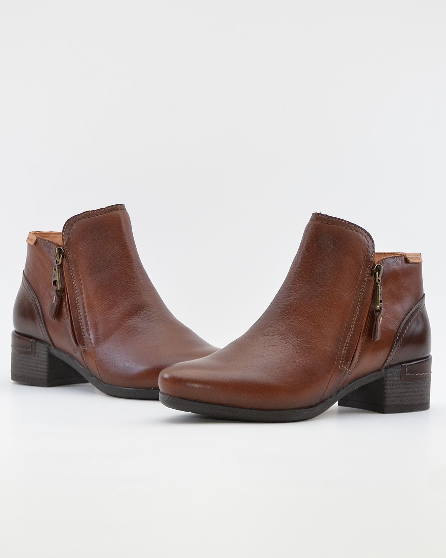 BOTIN MUJER TACON BAJO COLOR CUERO PIKOLINOS MALAGA W6W-8648