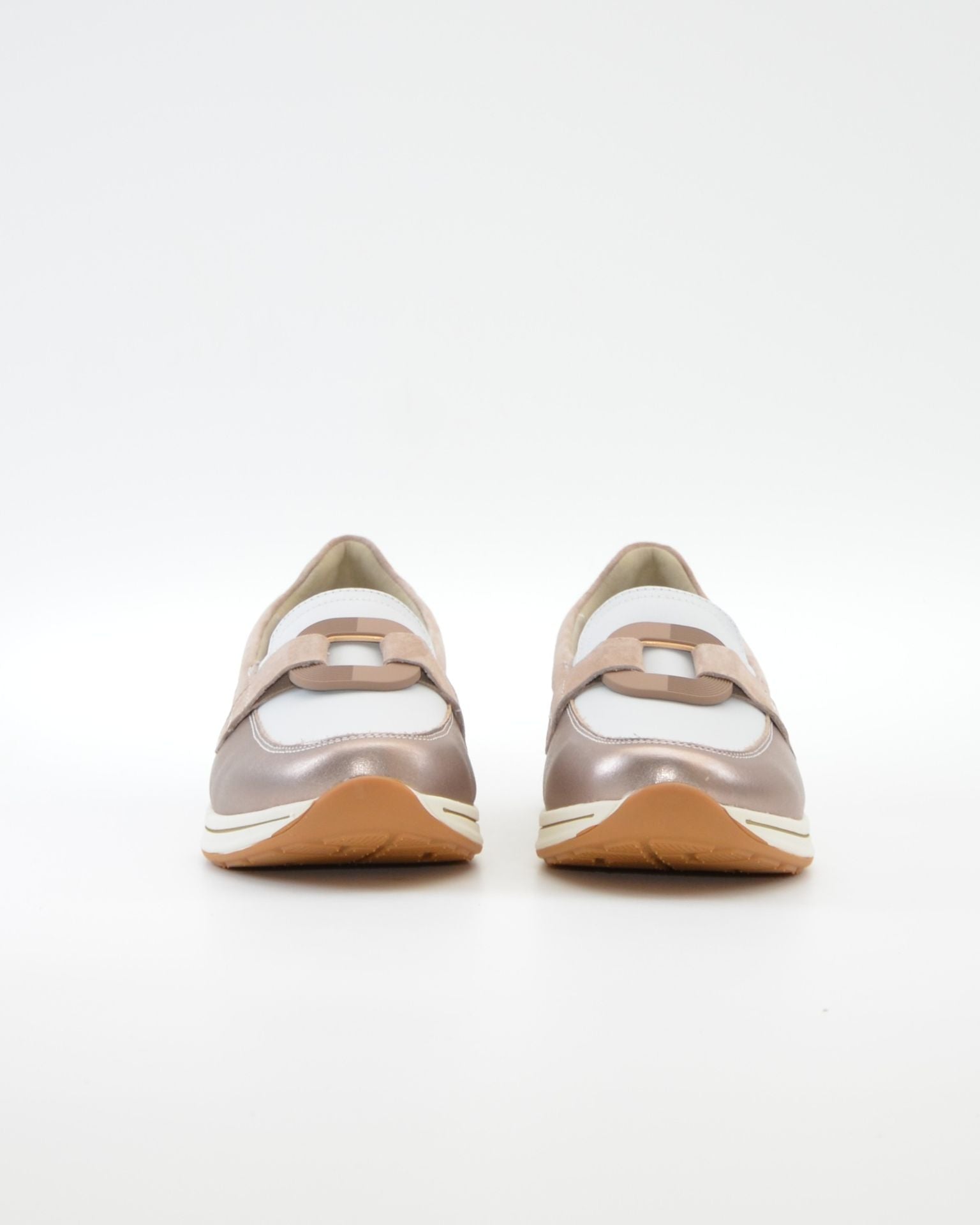 MOCASIN MUJER BLANCO Y METALIZADO CON ADORNO EN PIEL TREINTAS 4501