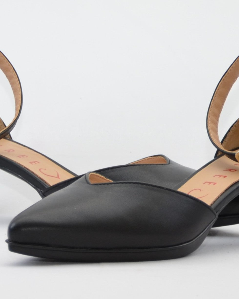 ZAPATO VESTIR MUJER PUNTERA Y TALON CERRADO CON PULSERA COLOR NEGRO DESIREE MACA 3