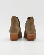 BOTIN MUJER COWBOY SERRAJE TAUPE CON TACHAS KAOLA 3504