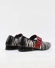 MERCEDITAS MUJER ANIMAL PRINT CEBRA CHAROL ROJO CON CORREA Y HEBILLA LACOMBA CLOVE