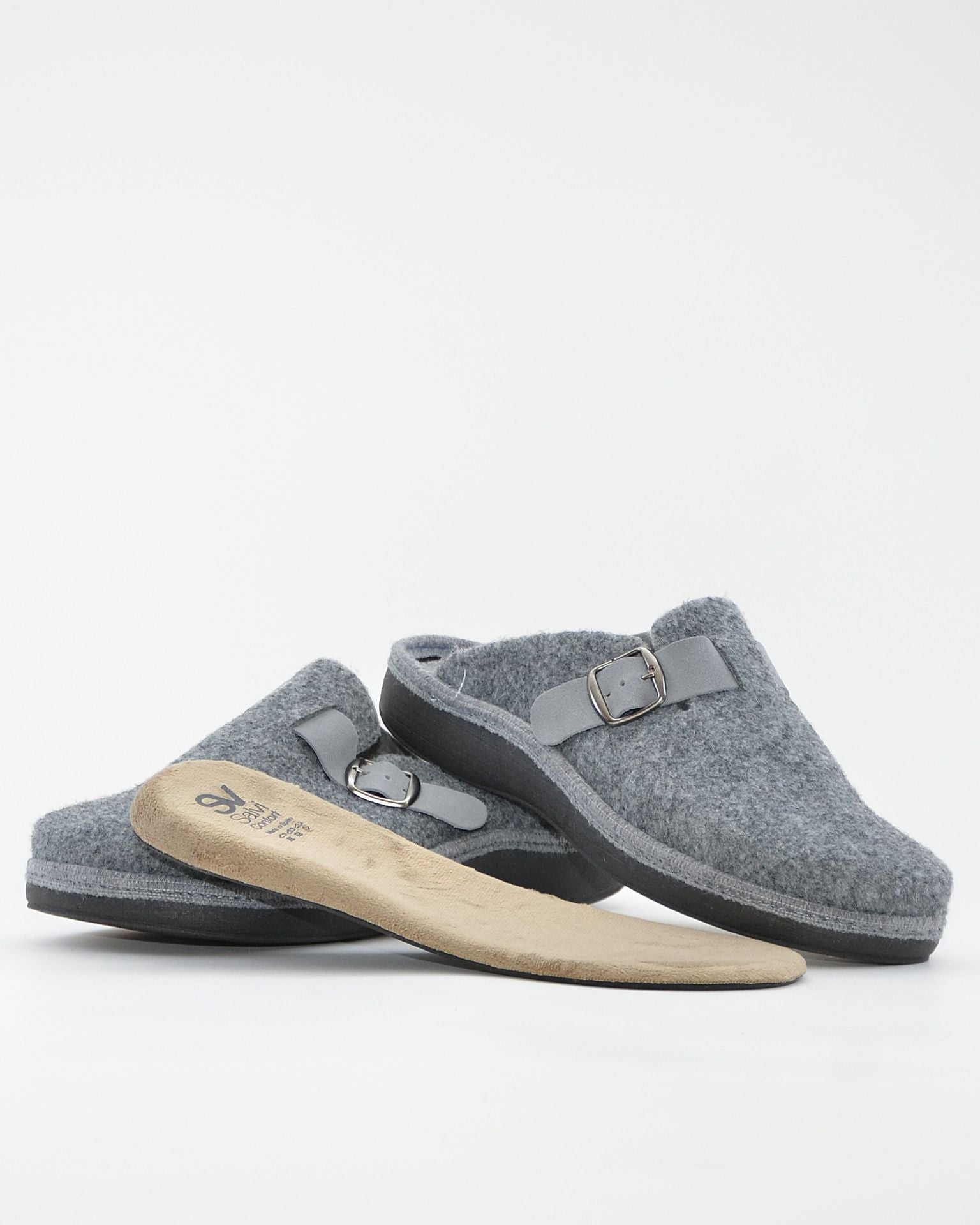 ZAPATILLAS DE CASA HOMBRE CON HEBILLA SALVI 41L-000 ELFO GRIS