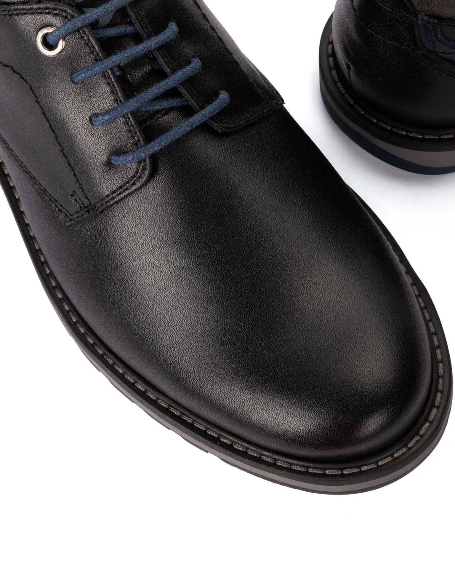 ZAPATO CASUAL HOMBRE PIKOLINOS CON CORDONES COLOR NEGRO BERNA M8J-4331 C1