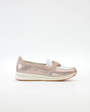 MOCASIN MUJER BLANCO Y METALIZADO CON ADORNO EN PIEL TREINTAS 4501