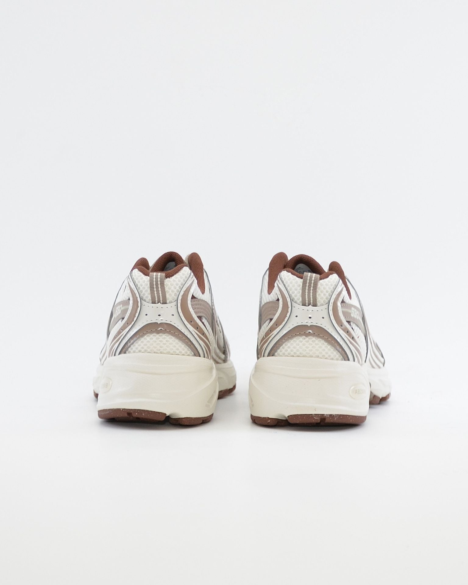 SNEAKERS NEW BALANCE U530 COB ZAPATILLAS MUJER COLOR BEIGE MARRON
