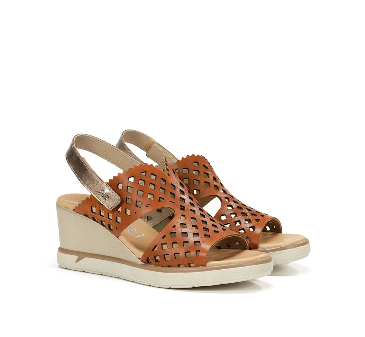 SANDALIA MUJER FLUCHOS COLOR CUERO CON TIRA TRASERA METALIZADA SMASH F1972