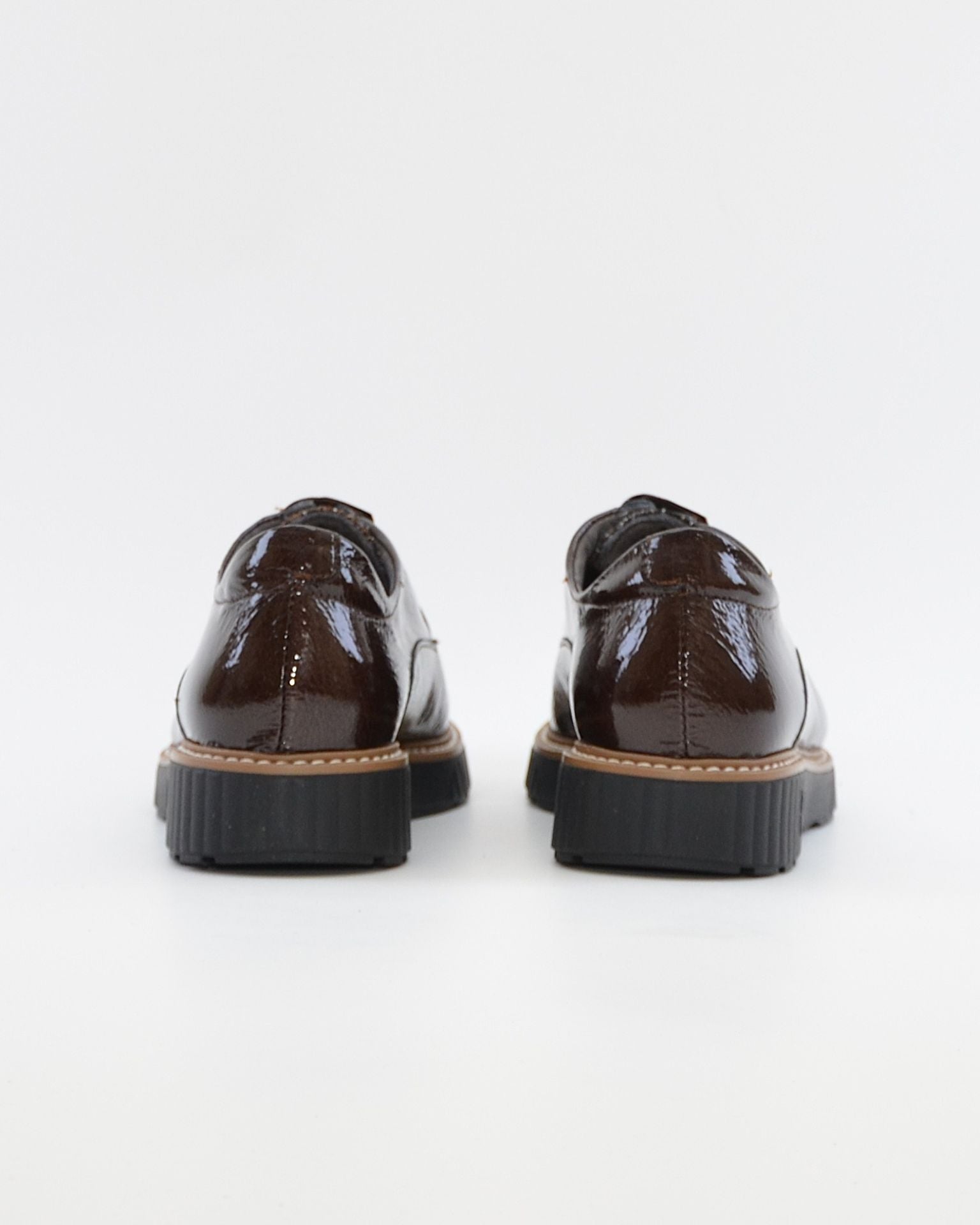ZAPATO CASUAL MUJER PITILLOS CORDON PLANTILLA EXTRAIBLE 11555 CHAROL MARRÓN