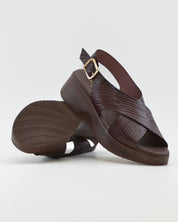 SANDALIA MUJER CRUZADA COLOR MARRON PLANTA ACOLCHADA PAULA URBAN 33-2070 TESTA