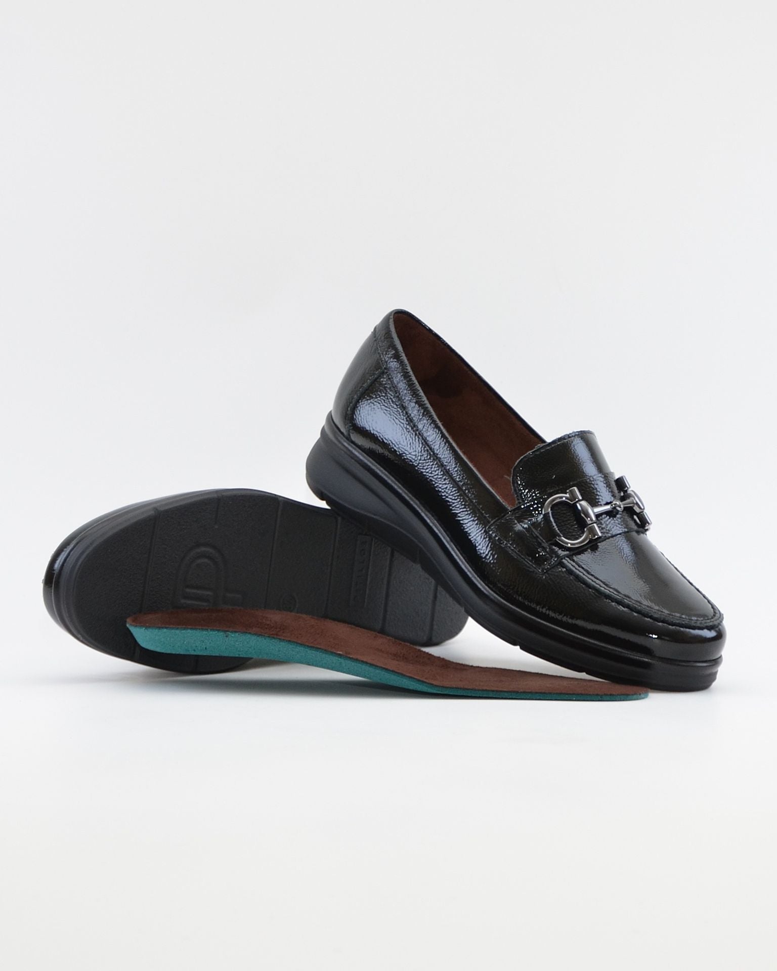 ZAPATO MUJER ANCHO ESPECIAL CON PLANTILLA EXTRAIBLE CHAROL NEGRO PITILLOS 11502