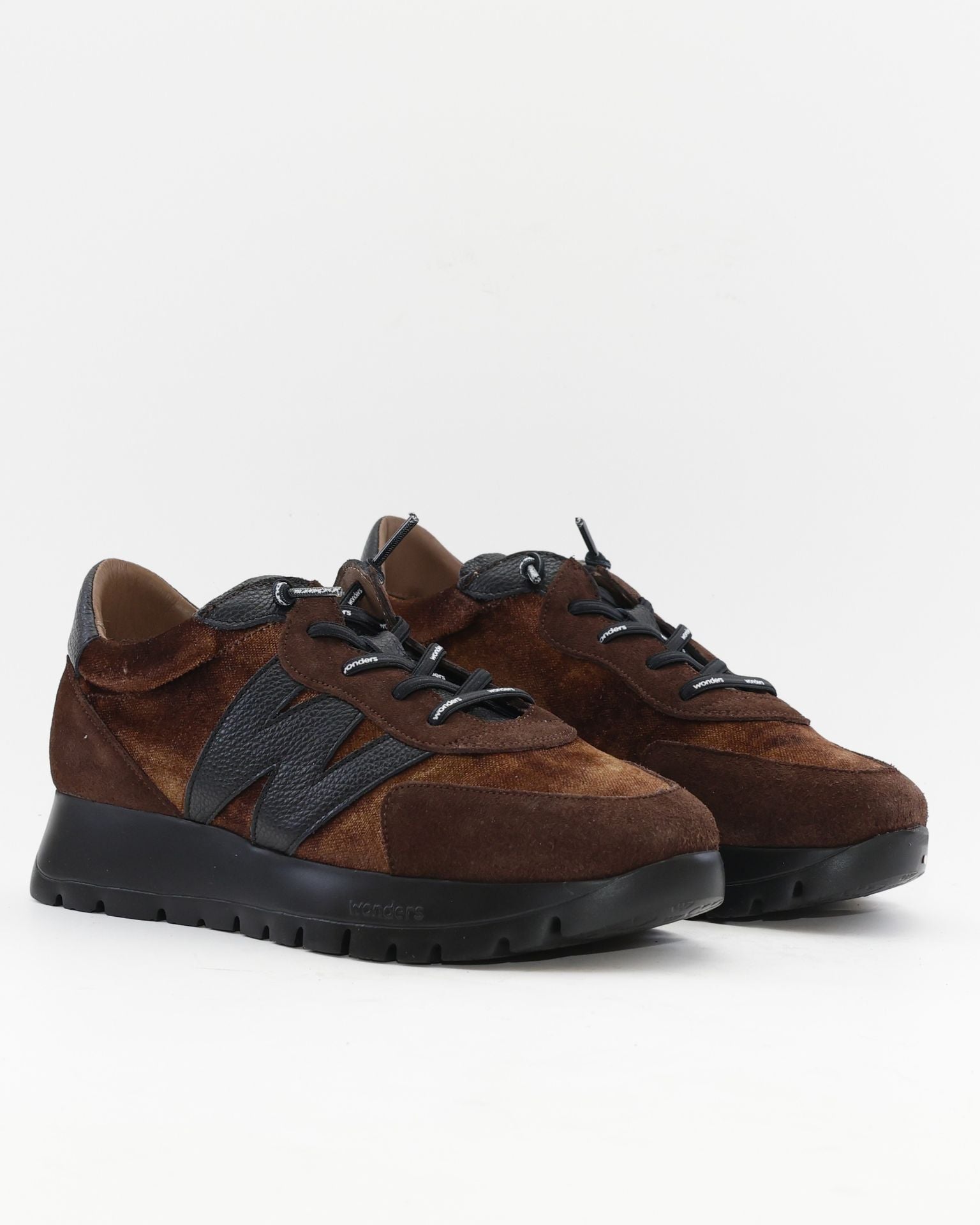 ZAPATO DE CORTE DEPORTIVO WONDERS A-24111 CONBINADO MARRON NEGRO