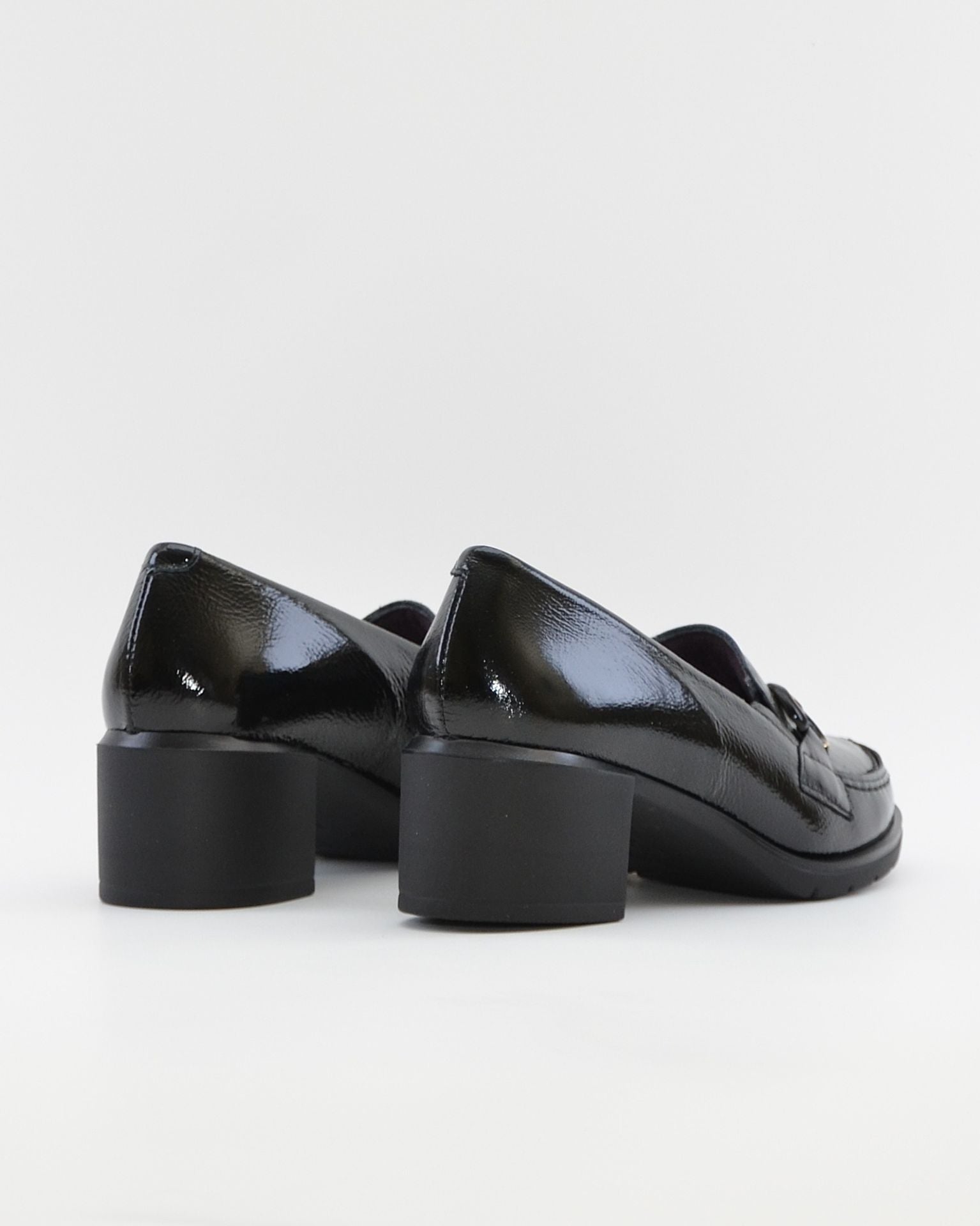 ZAPATO MOCASIN MUJER TACON ANCHO PLANTILLA EXTRAIBLE PITILLOS 11621 CHAROL NEGRO