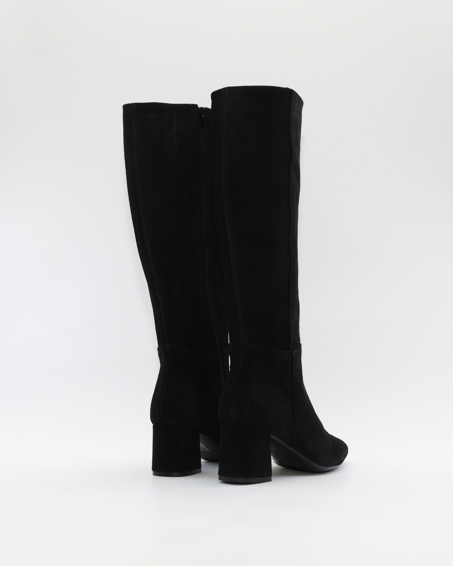 BOTA ALTA MUJER TACON ANCHO EN SERRAJE NEGRO PATRICIA MILLER 6961