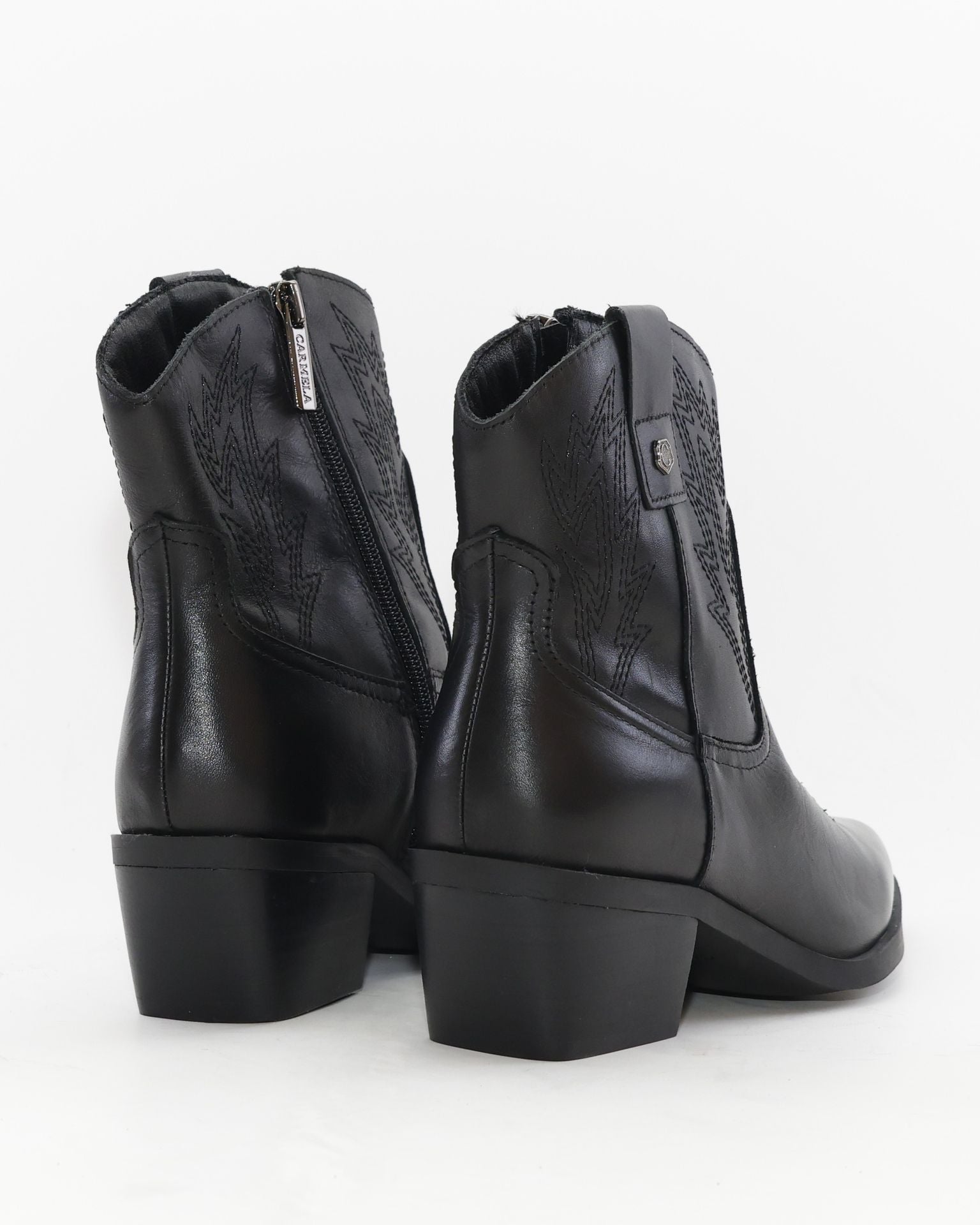BOTIN MUJER COWBOY PIEL COLOR NEGRO CON BORDADO CARMELA 164391