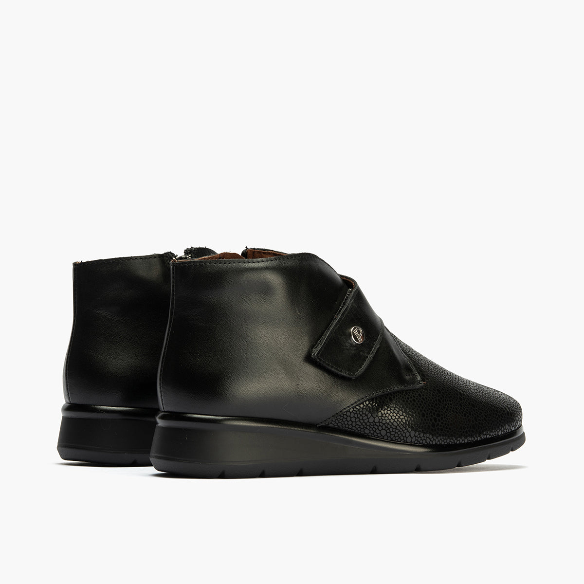 BOTIN ANCHO ESPECIAL VELCRO NEGRO 10713