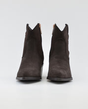 BOTIN MUJER COWBOY SERRAJE MARRÓN CHOCOLATE CON BORDADO CARMELA 164390