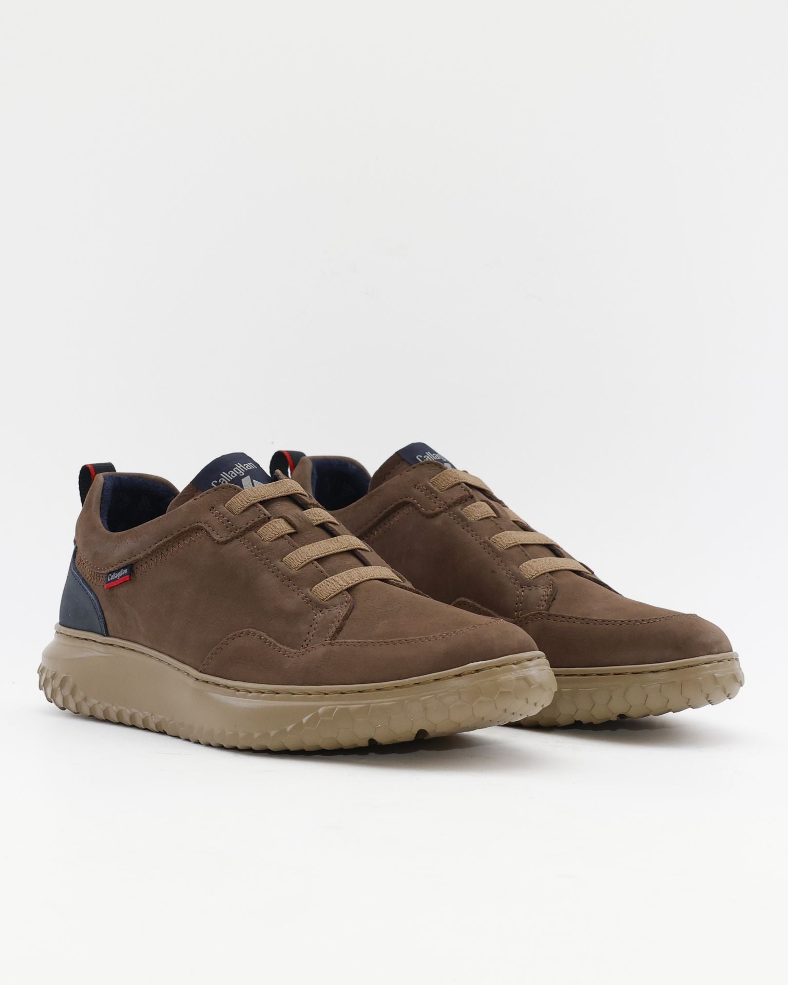 ZAPATO CASUAL HOMBRE COLOR TAUPE OSCURO CON GOMA ELASTICA 60805