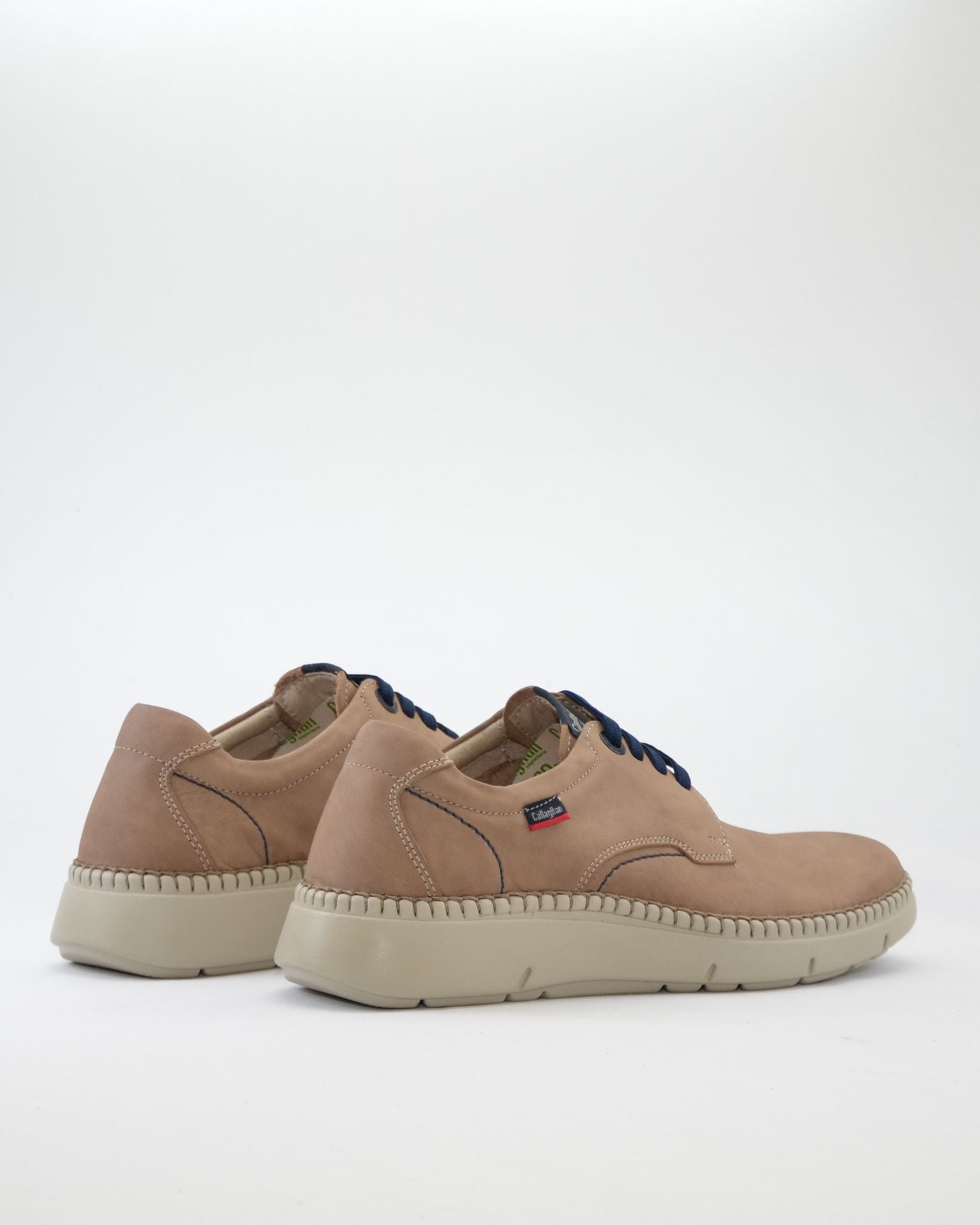 ZAPATO PARA HOMBRE CORDONES COLOR TAUPE CALLAGHAN 53505