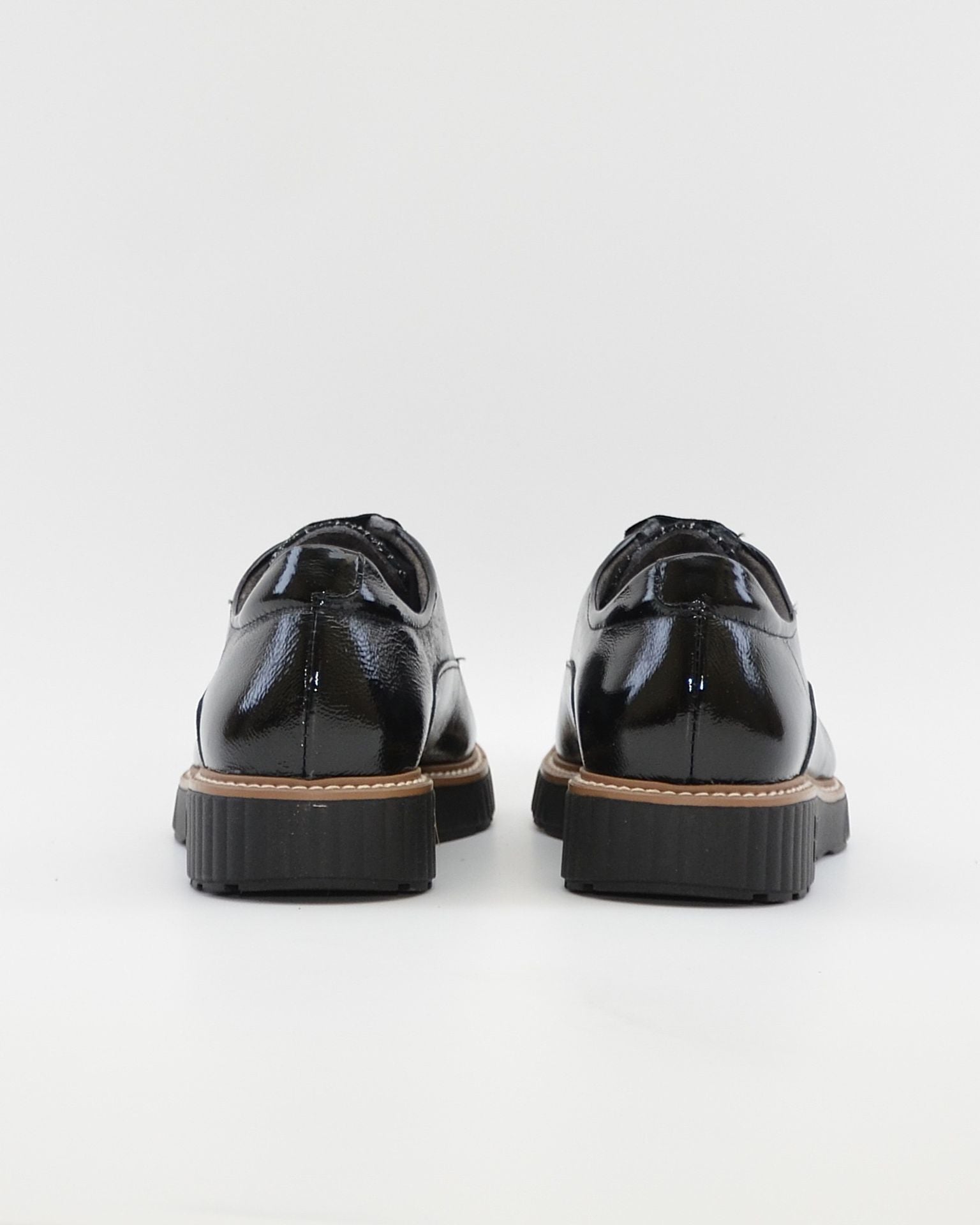 ZAPATO CASUAL MUJER PITILLOS CORDON PLANTILLA EXTRAIBLE 11555 CHAROL NEGRO