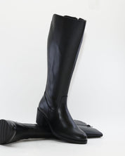 BOTA ALTA MUJER TACON ANCHO CON ELASTICOS PIEL COLOR NEGRO KAOLA 8825