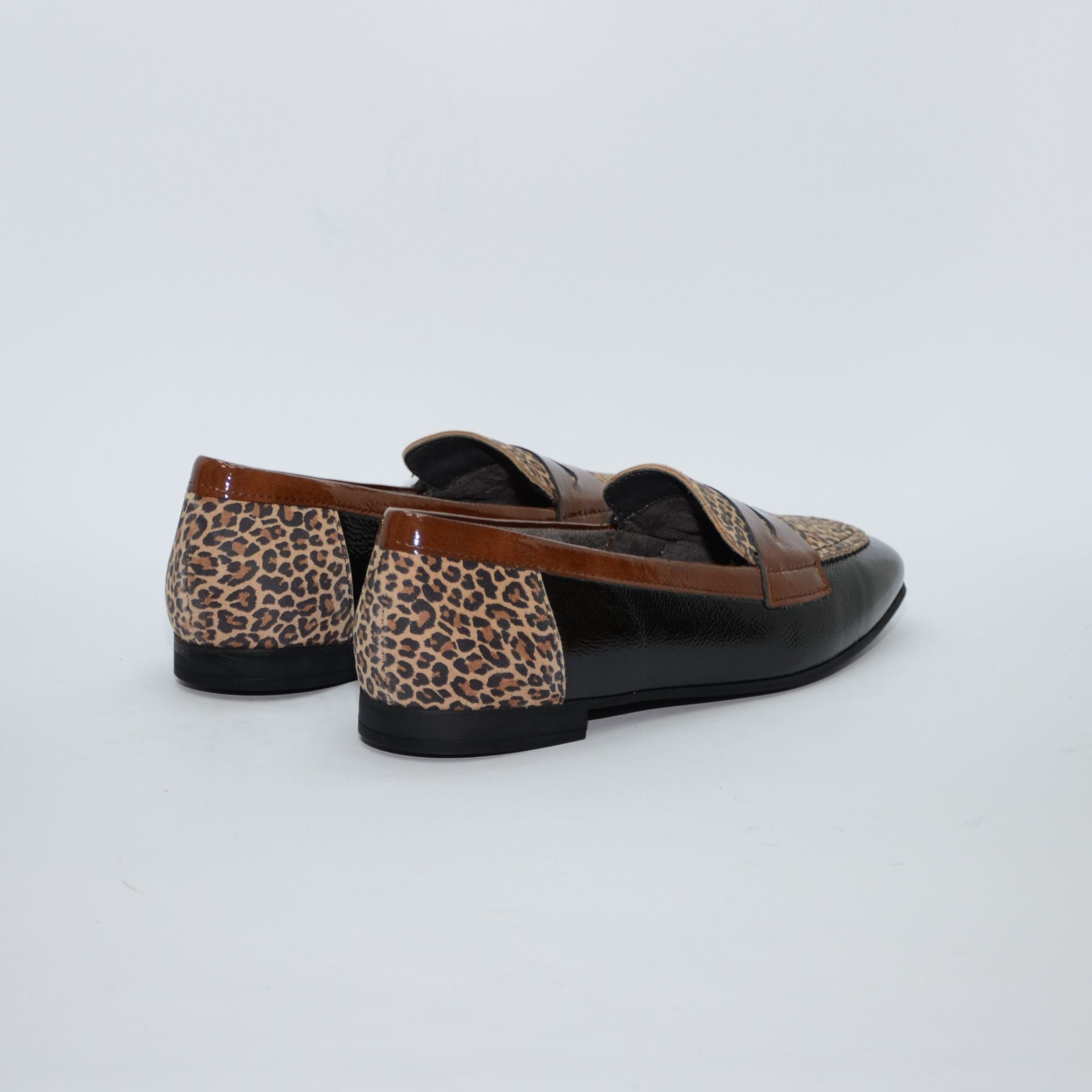 MOCASIN PLANO NEGRO ANIMAL PRINT 10870