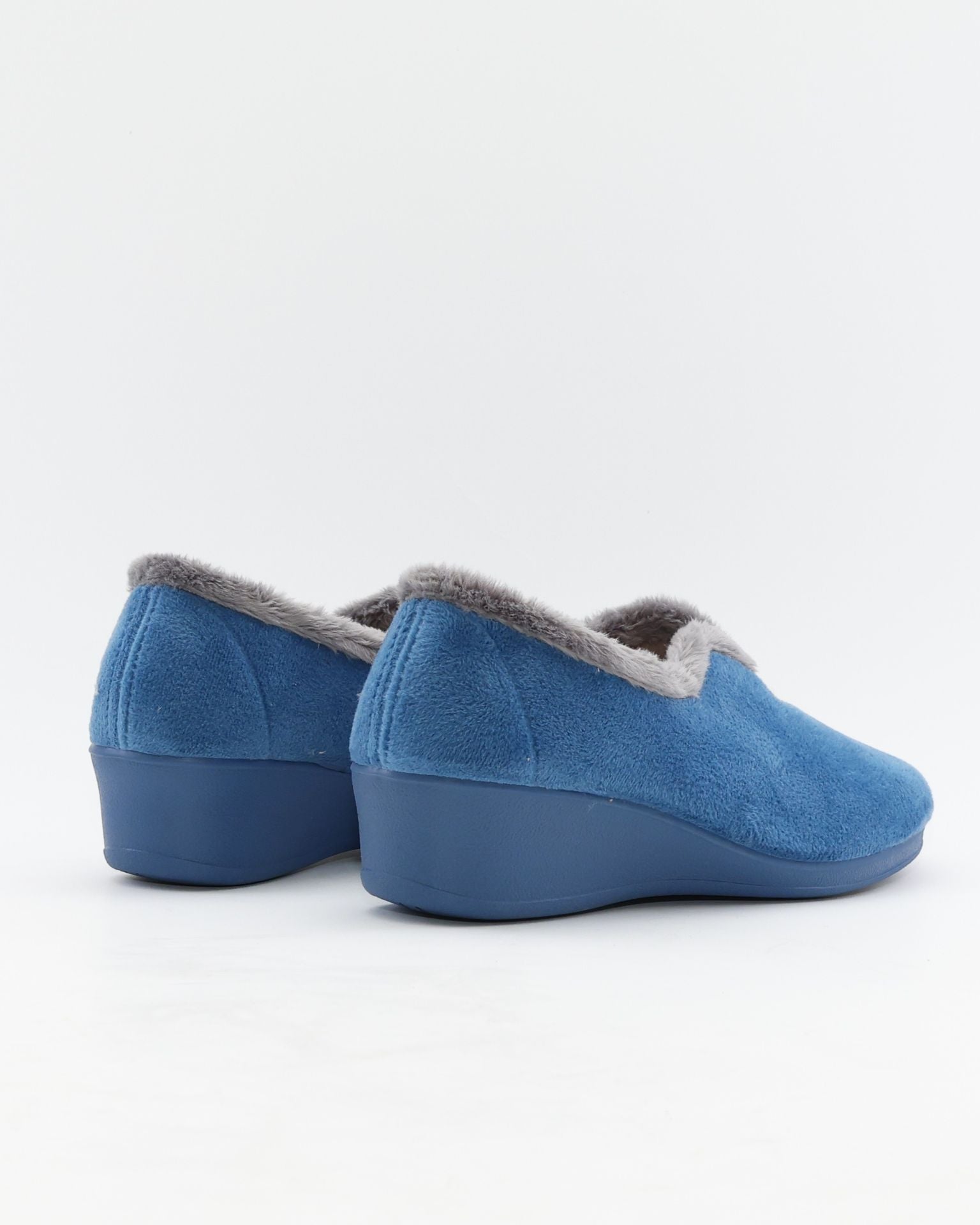 ZAPATILLA MUJER CERRADA CON CUÑA COLOR AZUL JEANS J.ORTEGA 1840