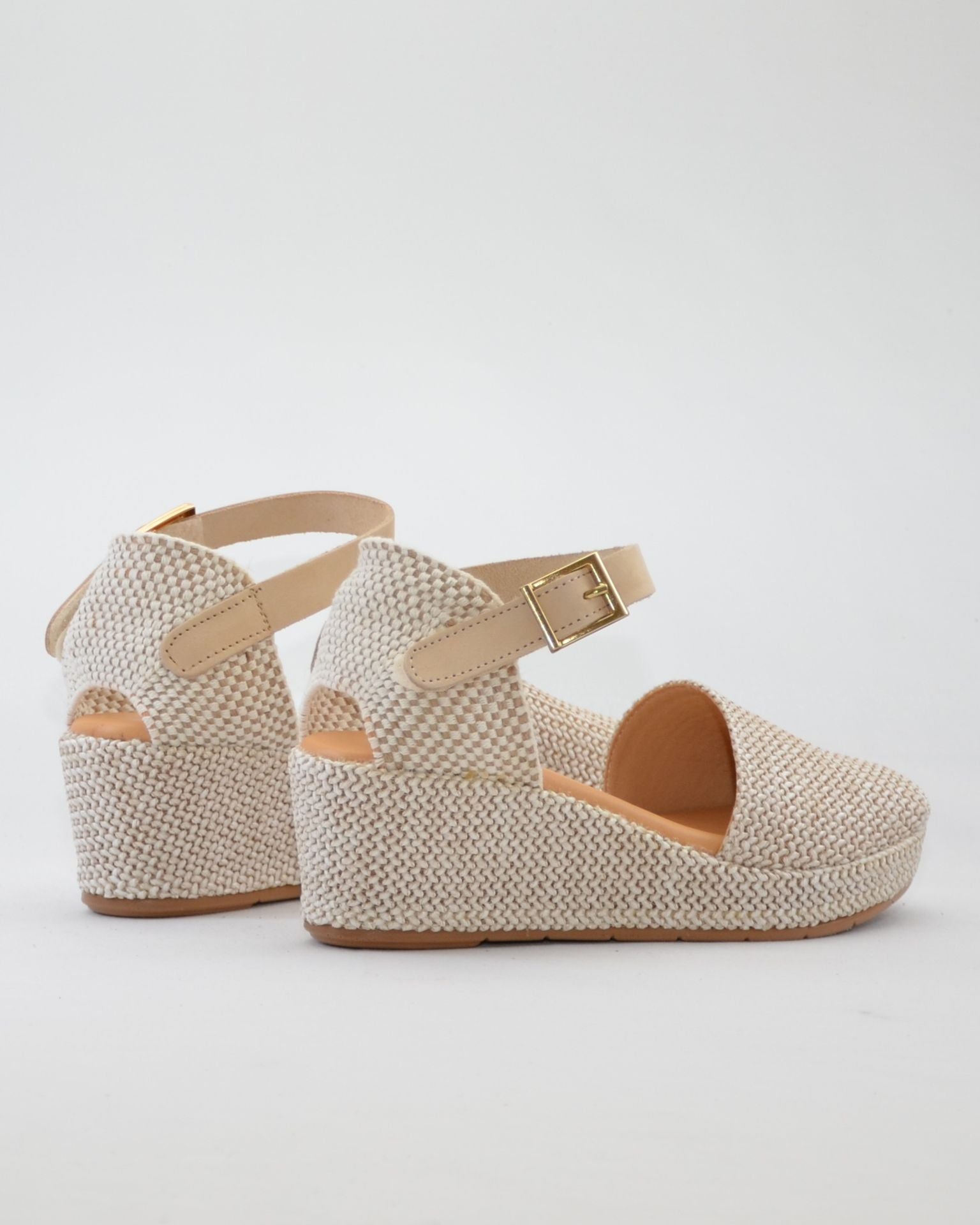 SANDALIA CON CUÑA MUJER PLANTA ACOLCHADA RAFIA NATURAL PITILLOS 11260
