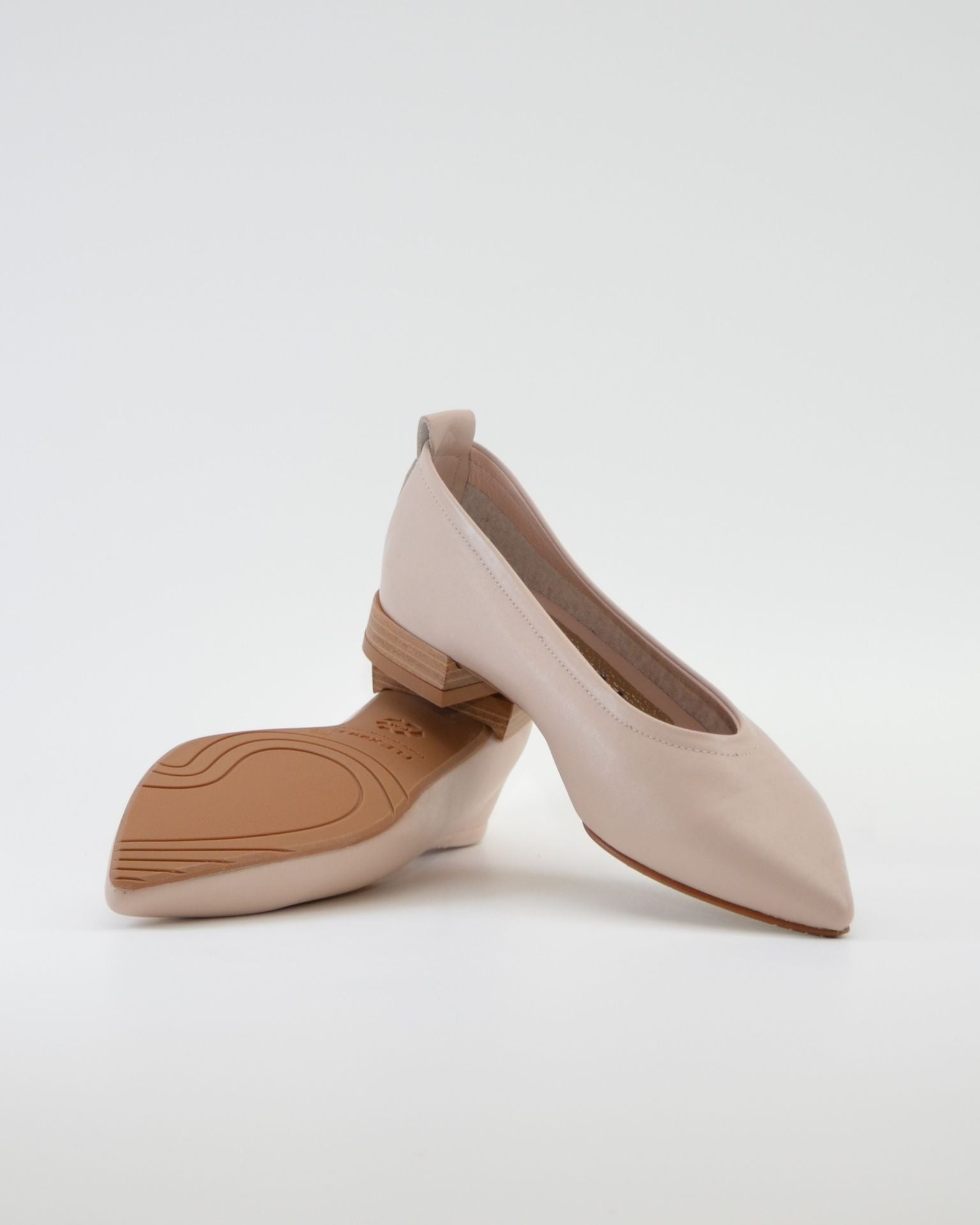 BAILARINAS DE PIEL COLOR BIEGE LACOMBA LILY