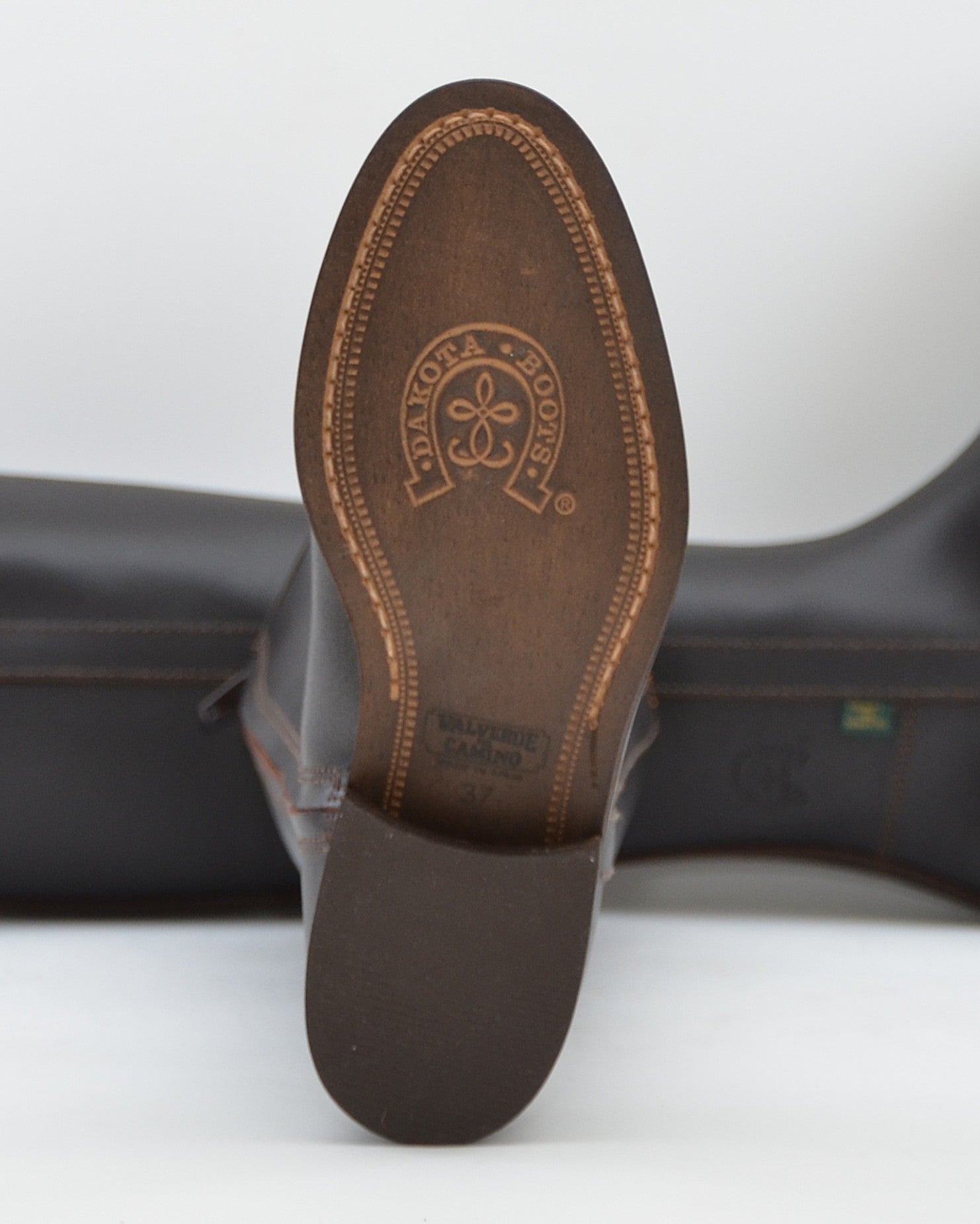 BOTA CAMPERA DE MUJER DAKOTA MARRON CHOCOLATE