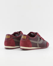 DEPORTIVO SNEAKER MUJER PLANA COLOR BURDEOS XTI 146157