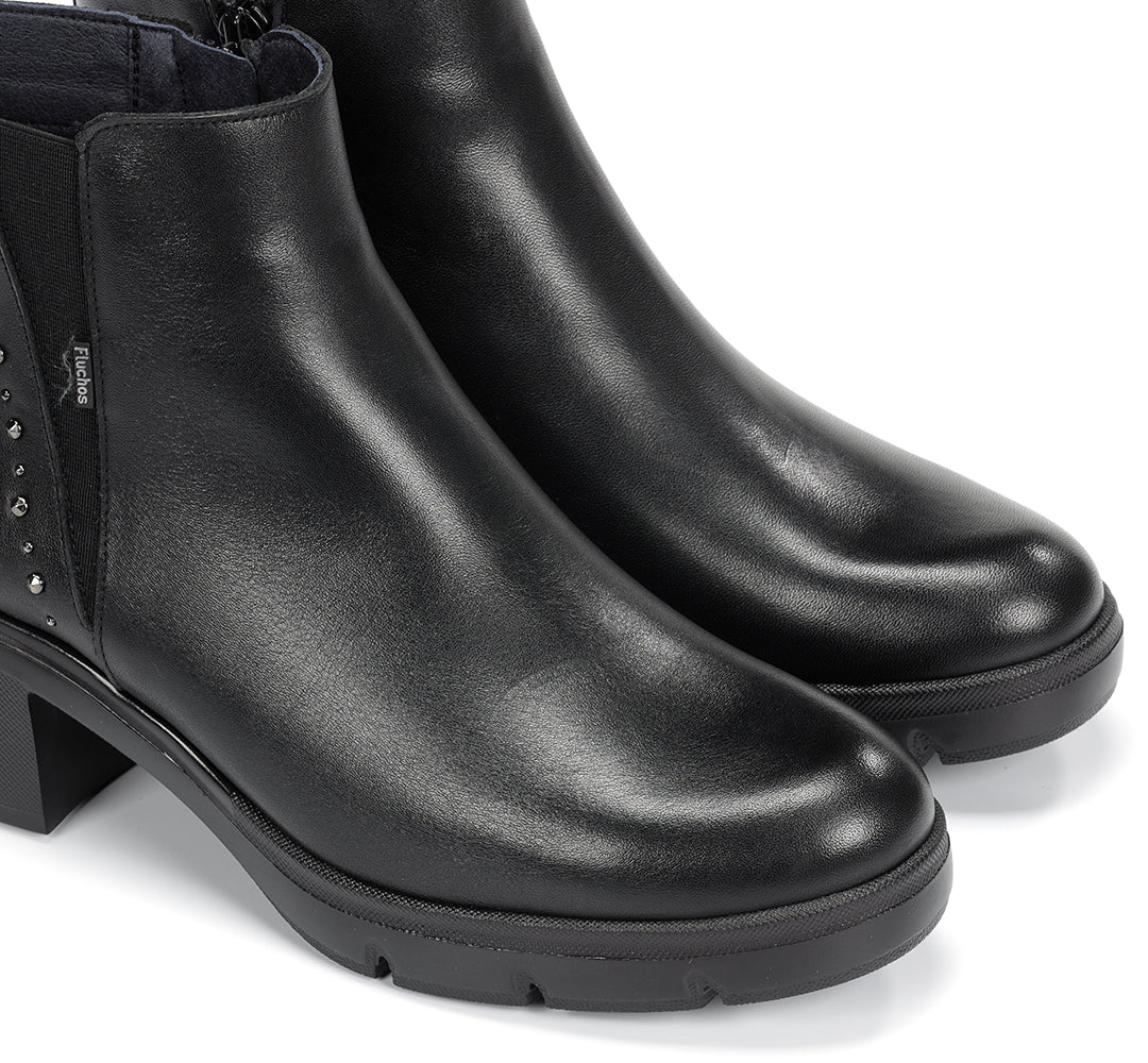 BOTIN NEGRO ELASTICOS TACHAS F2109 FUGAZ