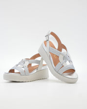 SANDALIA PLANA MUJER STONEFLY TRENZADA PLATA Y BLANCO