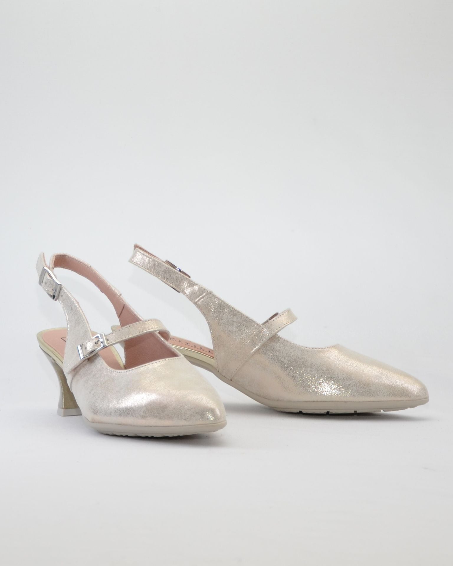 ZAPATO SALON MUJER DORADO TALON DESTALONADO Y HEBILLA PITILLOS 11183