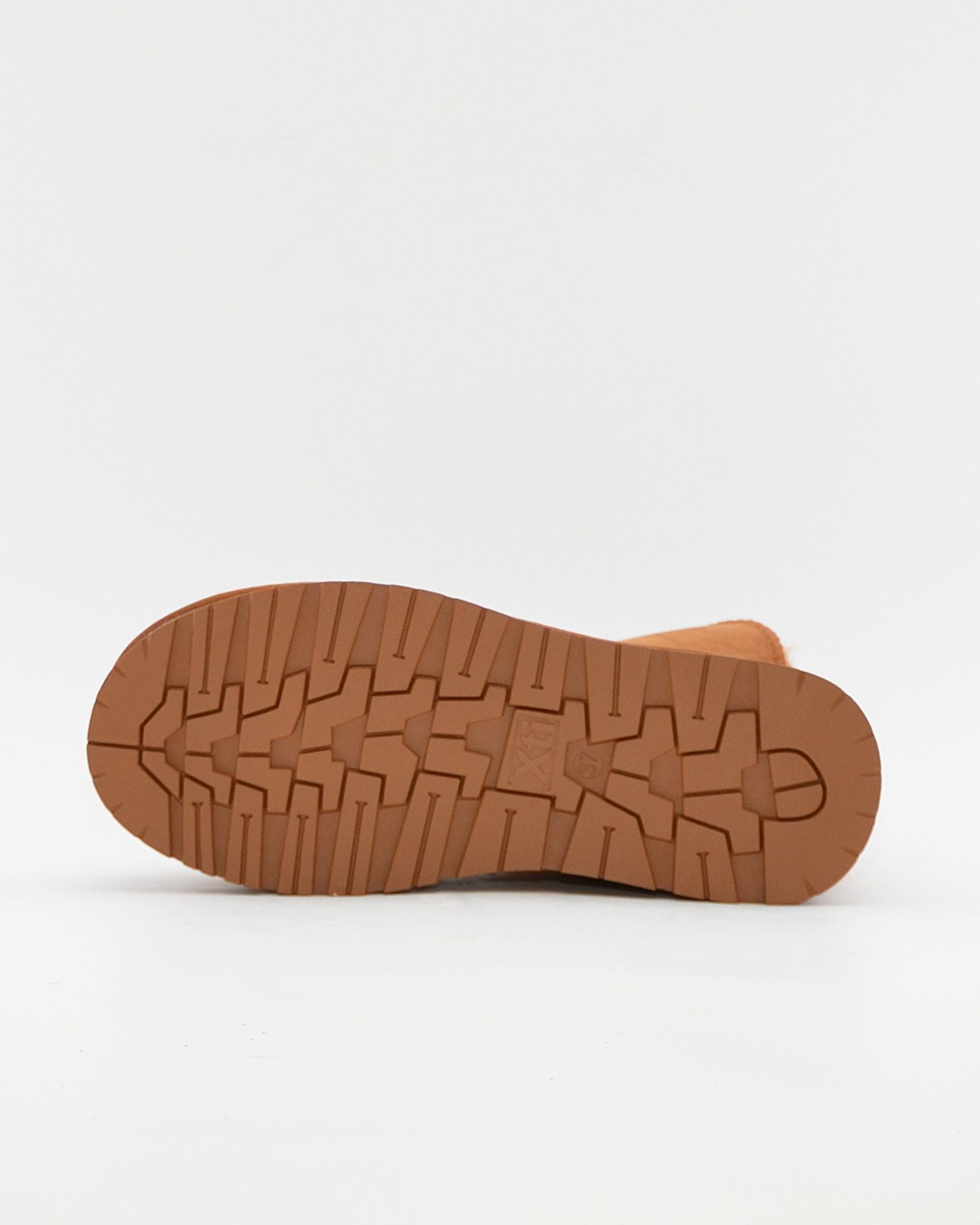 BOTAS AUSTRALIANAS PLATAFORMA COLOR CAMEL XTI 122197