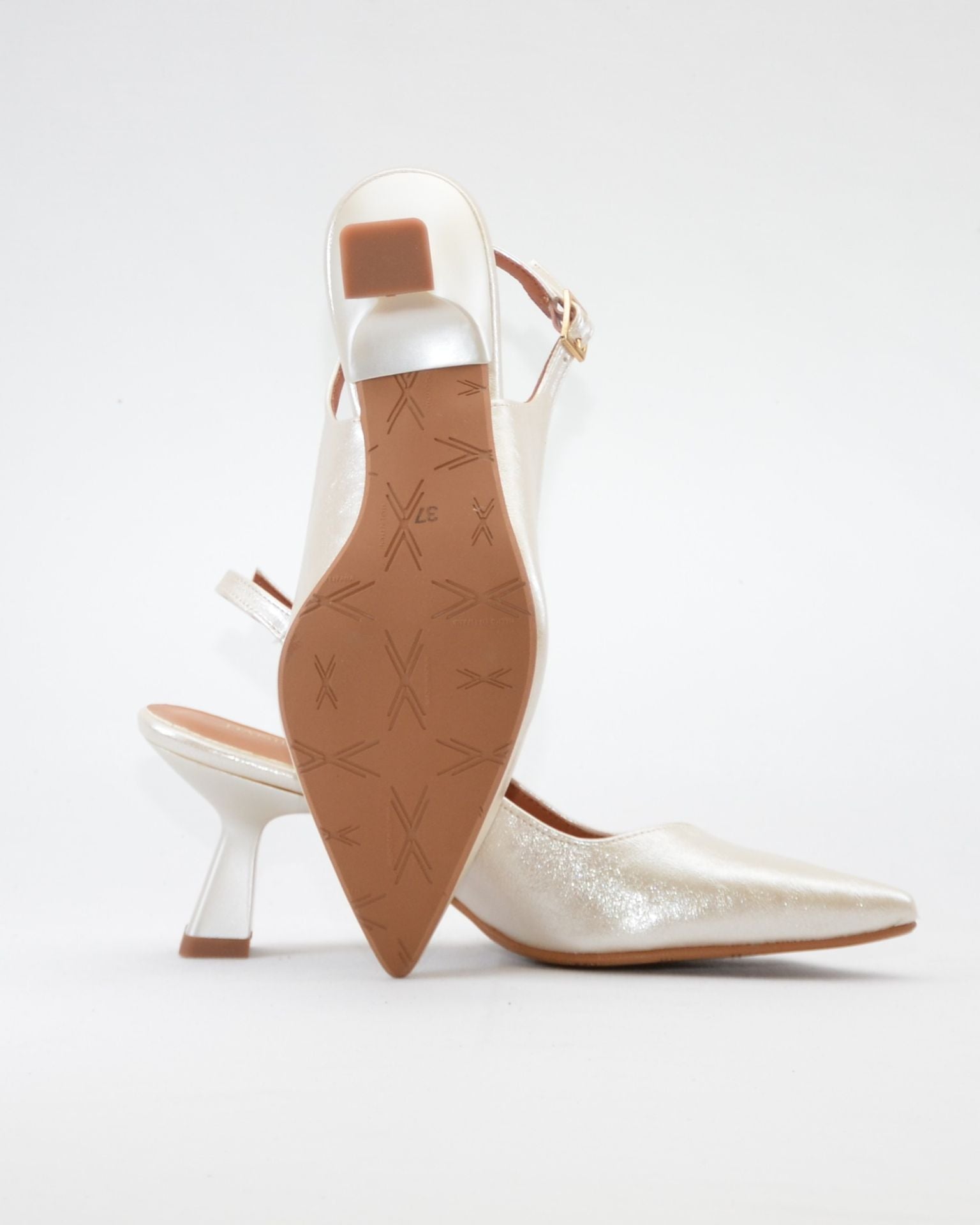 ZAPATO SALON DESTALONADO MUJER DANIELA VEGA 2315BD CHAMPANG