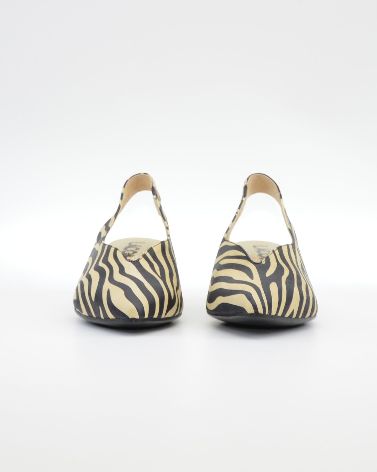 ZAPATO SALON DESTALONADO EN PIEL ANIMAL PRINT CEBRA LACOMBA HIBISCUS