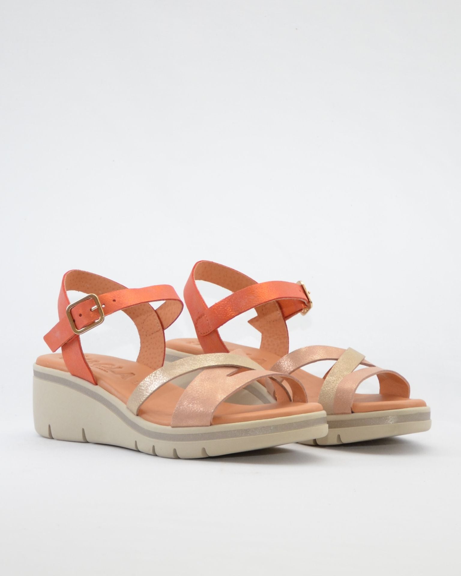 SANDALIA CUÑA MUJER MULTI METALIZADA SALMON KAOLA 3331