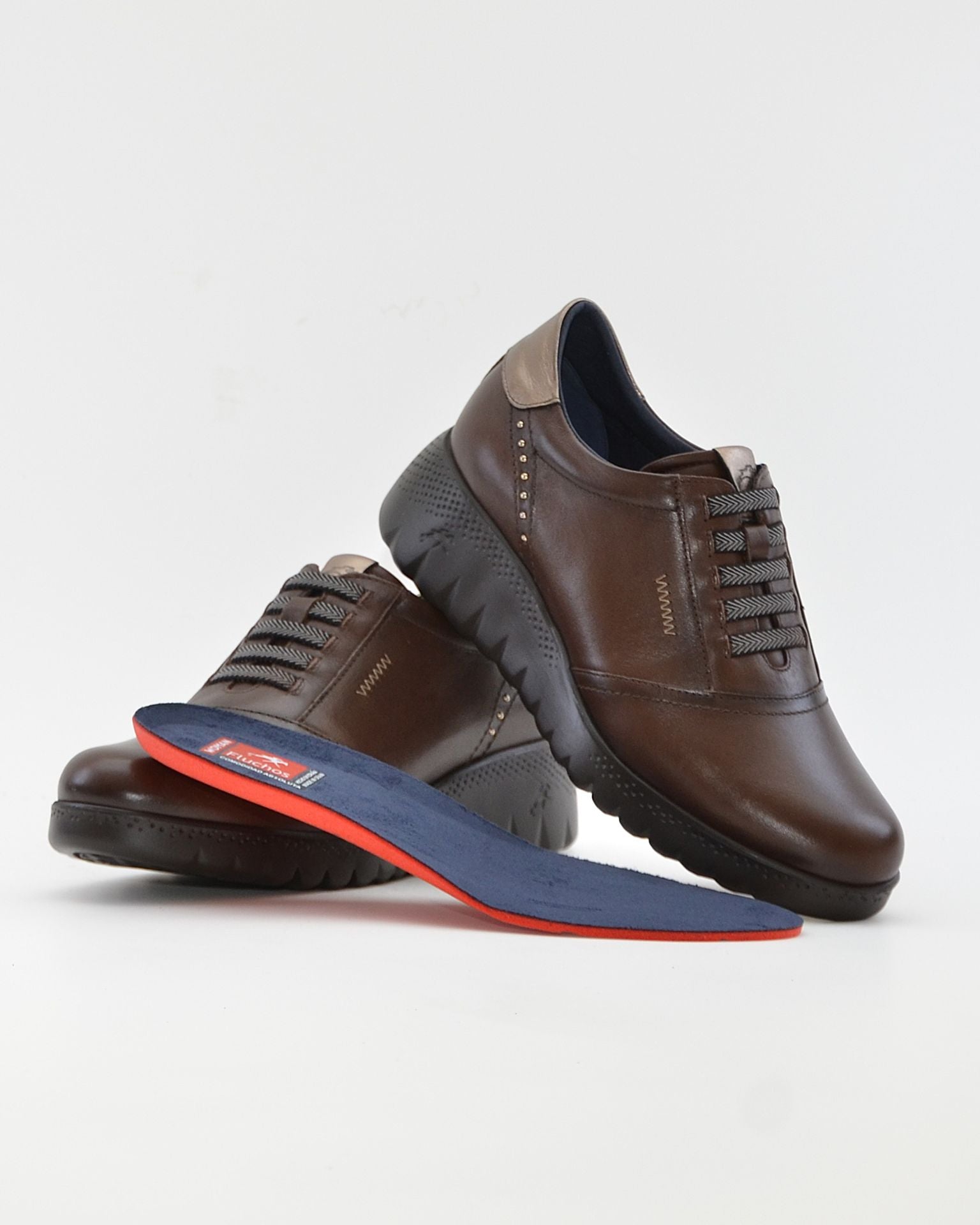 ZAPATO DE CORTE DEPORTIVO CUÑA MUJER ELÁSTICOS FLUCHOS LIVE F2096 CASTAÑO